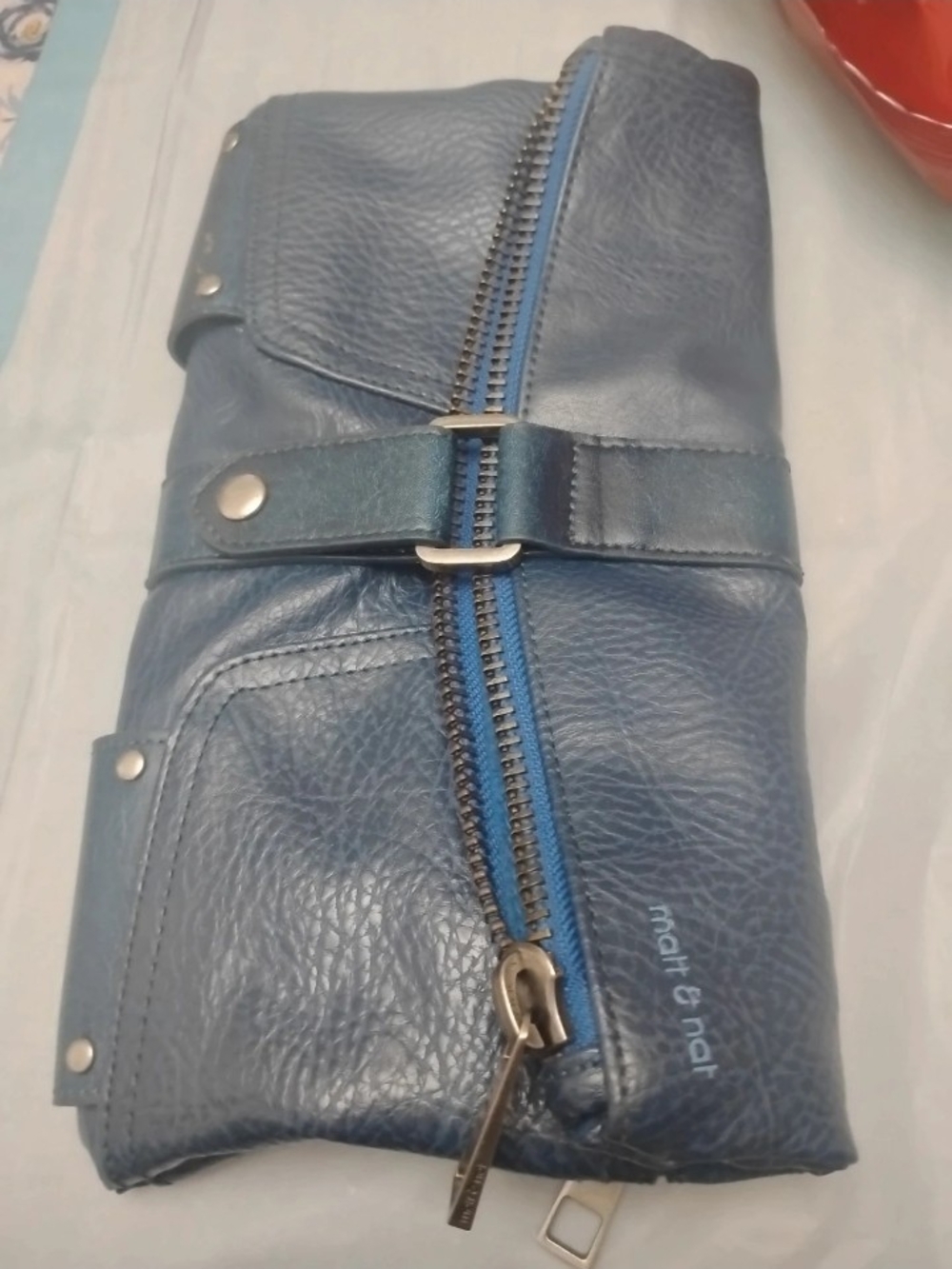 Matt & Nat Navy Blue Leather Roll-Up Toiletry Organizer